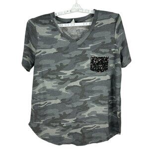 Heimish Womens Camo V-Neck T-Shirt With Sequin Pocket Size XL